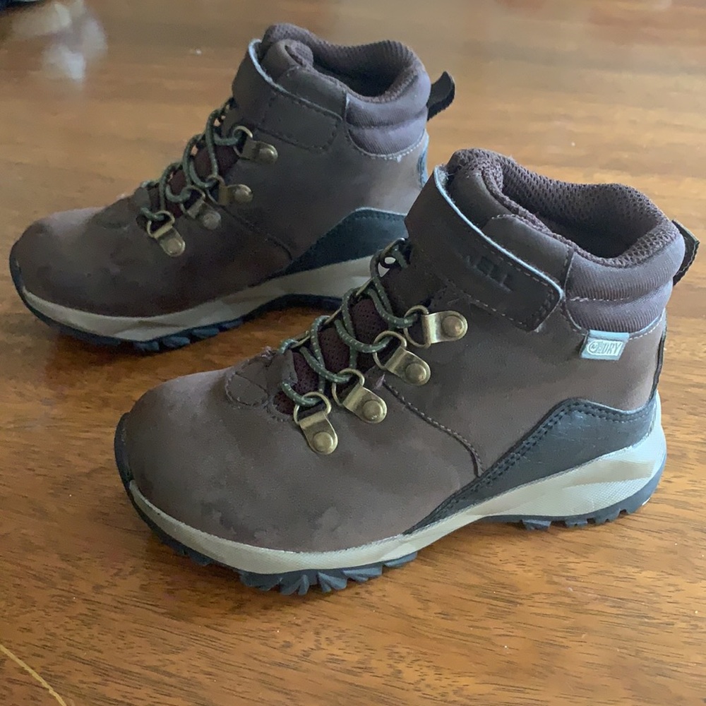 Merrell Alpine Casual Hiking Boots